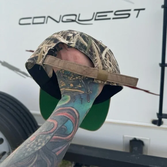 Vintage camo ducks unlimited hat
Strap back camouflage
Normal wear for age - Picture 3 of 4